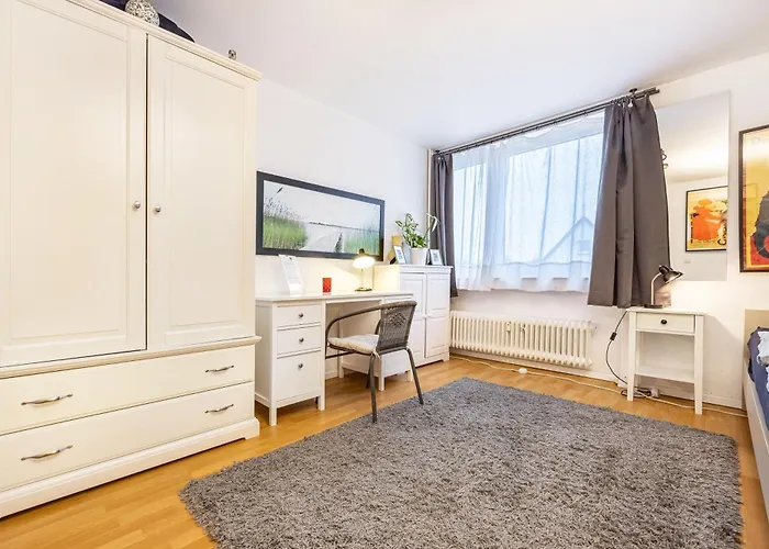 Freundliche In لمغو