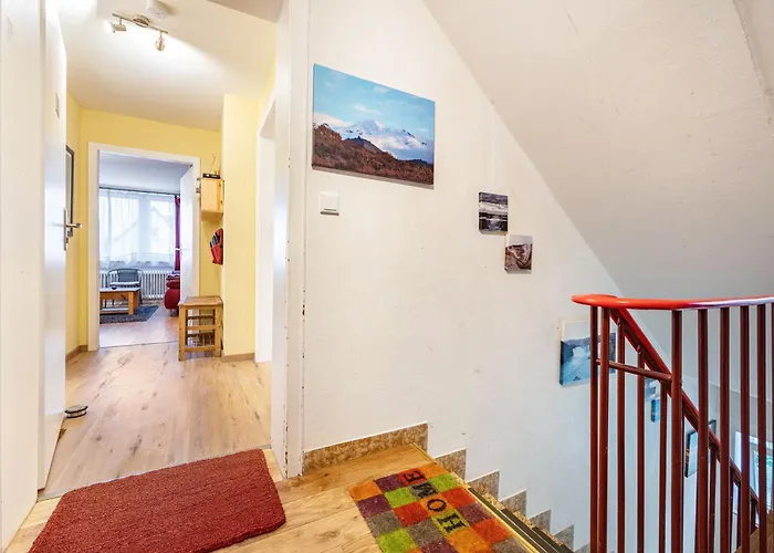 Freundliche In * لمغو